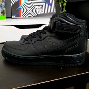 Nike Air Force 1 Mid